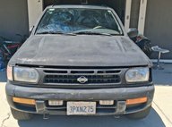 1996 Nissan Pathfinder LE