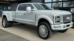 2026 Ford F-450 Super Duty Platinum
