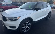 2021 Volvo XC40 T5 R-Design