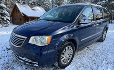 2014 Chrysler Town and Country Touring-L