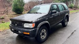 1997 Nissan Pathfinder LE