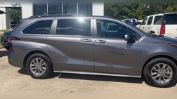 2023 Toyota Sienna XLE