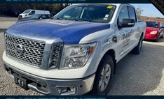 2017 Nissan Titan SV