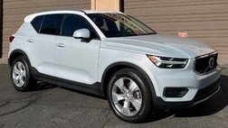 2020 Volvo XC40 T4 Momentum