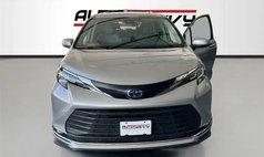 2023 Toyota Sienna XLE