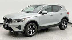 2025 Volvo XC40 B5 Core Bright Theme