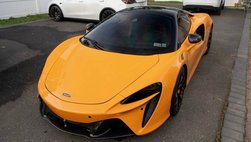 2023 McLaren Artura Base