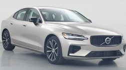 2023 Volvo S60 Recharge T8 Plus Dark Theme