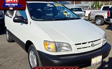 2000 Toyota Sienna LE