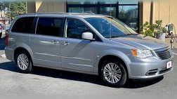 2016 Chrysler Town and Country Touring-L