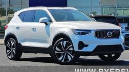 2025 Volvo XC40 B5 Plus Bright Theme