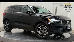 2024 Volvo XC40 B5 Core Dark Theme
