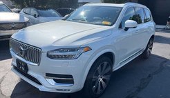 2022 Volvo XC90 T6 Inscription 6-Passenger