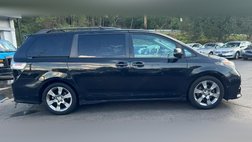 2011 Toyota Sienna SE 8-Passenger