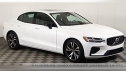 2024 Volvo S60 B5 Plus Dark Theme