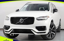 2023 Volvo XC90 Recharge T8 Plus Dark Theme