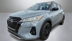 2022 Nissan Kicks SR
