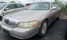 2003 Lincoln Town Car Signature