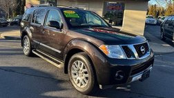 2012 Nissan Pathfinder LE