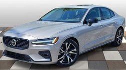 2024 Volvo S60 B5 Core Dark Theme