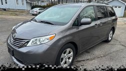 2015 Toyota Sienna LE 7-Passenger Auto Access Seat