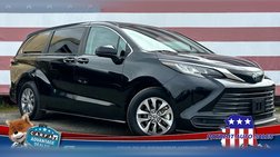 2022 Toyota Sienna LE 8-Passenger