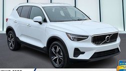 2025 Volvo XC40 B5 Core Bright Theme