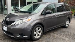 2014 Toyota Sienna LE 5D Wagon