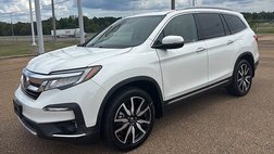 2021 Honda Pilot Touring w/Rear Captain's Chairs