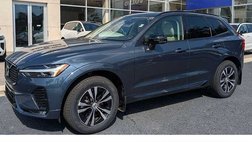 2024 Volvo XC60 B5 Core Dark Theme