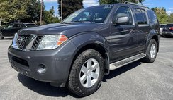 2011 Nissan Pathfinder LE