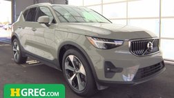2023 Volvo XC40 B5 Plus Bright Theme
