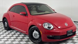 2013 Volkswagen Beetle 2.5L w/Sunroof Sound & Nav