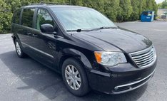 2015 Chrysler Town and Country Touring