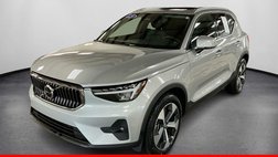 2023 Volvo XC40 B5 Plus Bright Theme