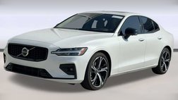 2024 Volvo S60 B5 Plus Dark Theme