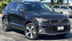 2025 Volvo XC40 B5 Core Bright Theme