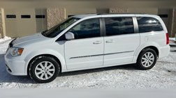 2016 Chrysler Town and Country Touring