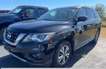 2017 Nissan Pathfinder SL