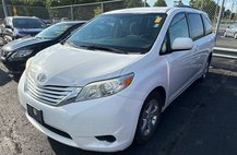 2016 Toyota Sienna L