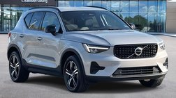 2024 Volvo XC40 B5 Core Dark Theme
