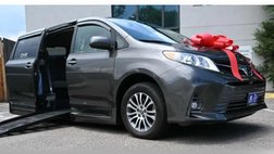 2020 Toyota Sienna XLE