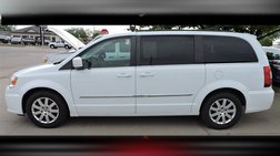 2016 Chrysler Town and Country Touring