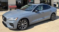 2022 Volvo S60 B5 Momentum