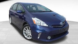 2014 Toyota Prius v Five
