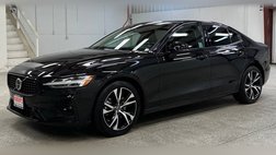 2024 Volvo S60 B5 Core Dark Theme