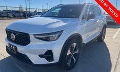 2024 Volvo XC40 B5 Plus Dark Theme