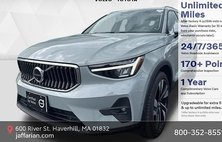 2024 Volvo XC40 B5 Plus Bright Theme