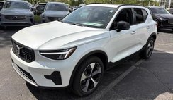 2026 Volvo XC40 B5 Core