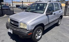 2001 Chevrolet Tracker Base